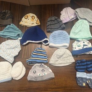 15 Assorted Baby Beanies and Mittens Set